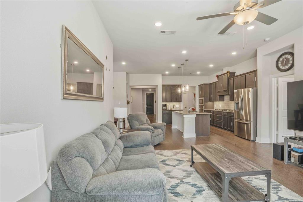 9336 Loggerhead Way Fort Worth, TX 76118 - Photo 8 of 40
