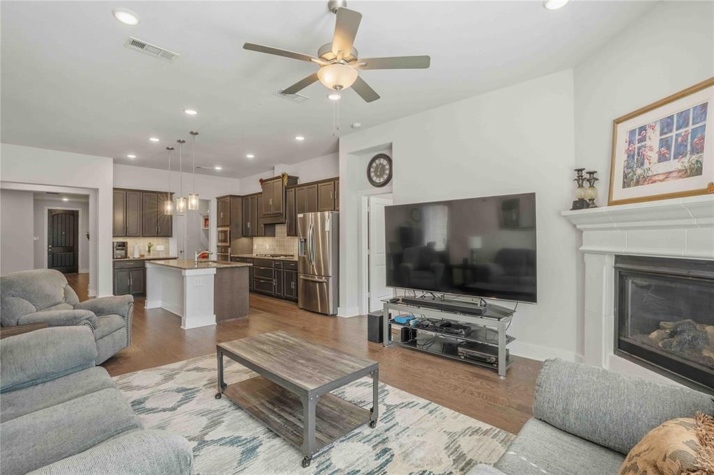 9336 Loggerhead Way Fort Worth, TX 76118 - Photo 9 of 40