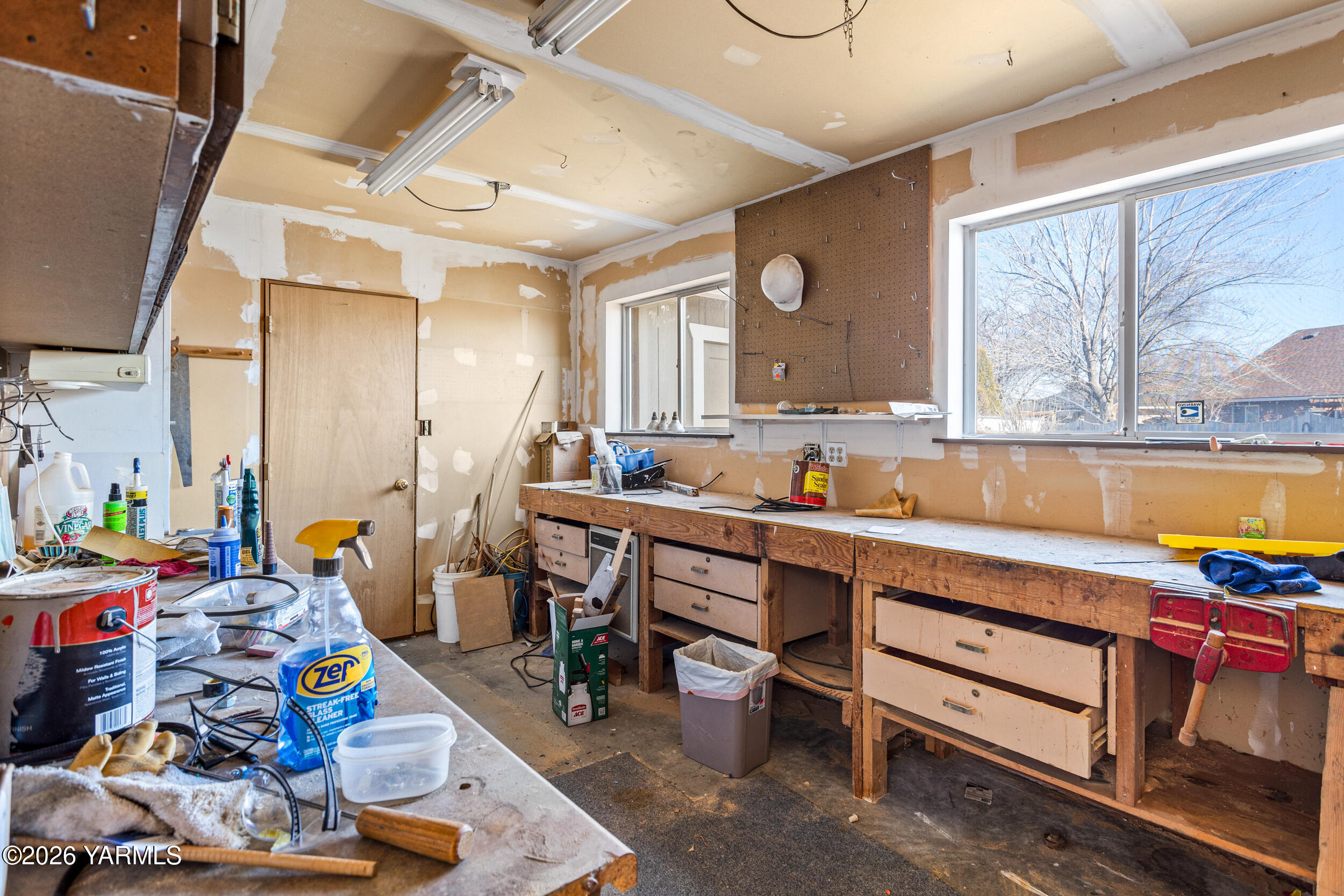 1709 South 68th Avenue Yakima, WA 98908 - Photo 28 of 29 1709 S 68th Ave