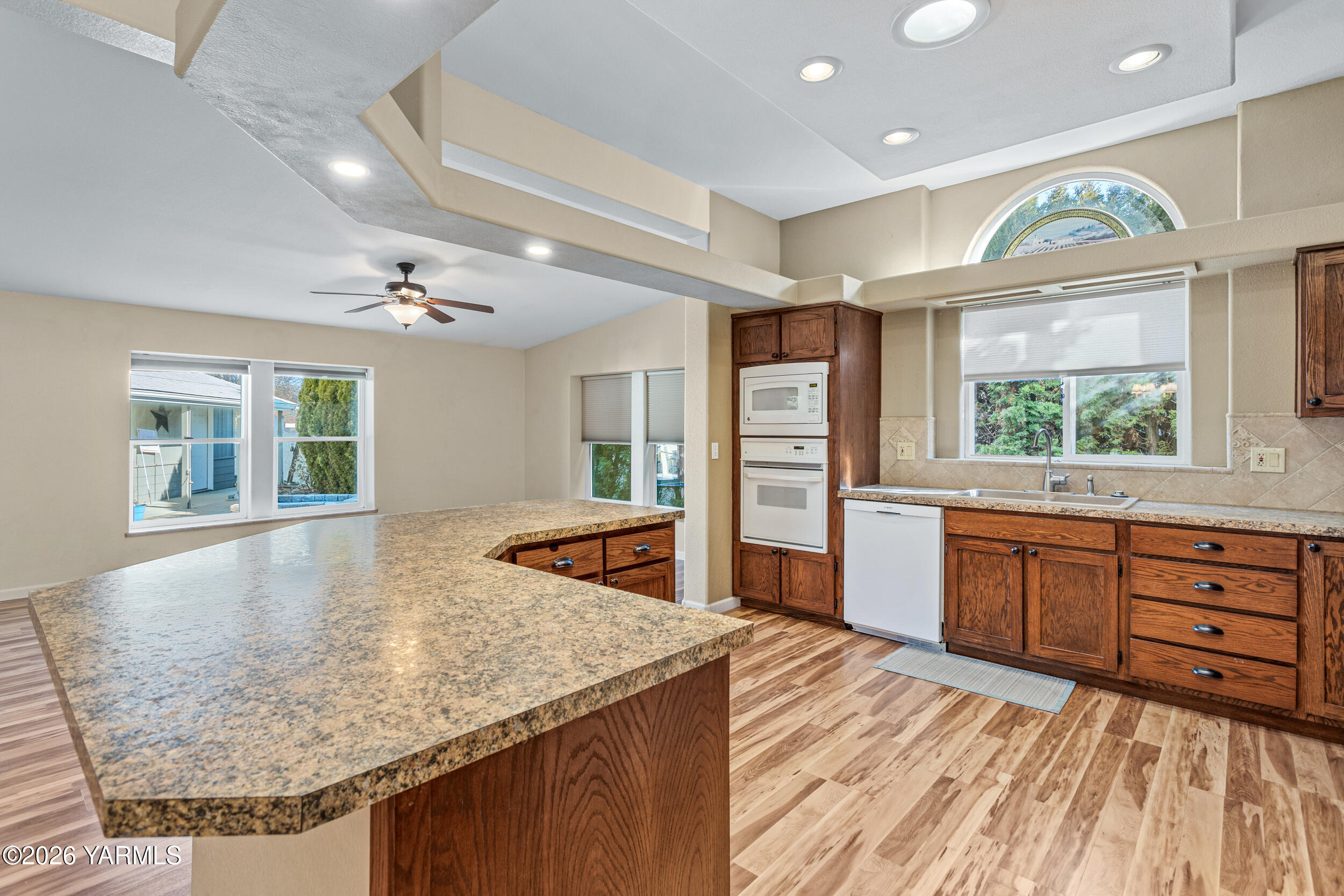 1709 South 68th Avenue Yakima, WA 98908 - Photo 8 of 29 1709 S 68th Ave