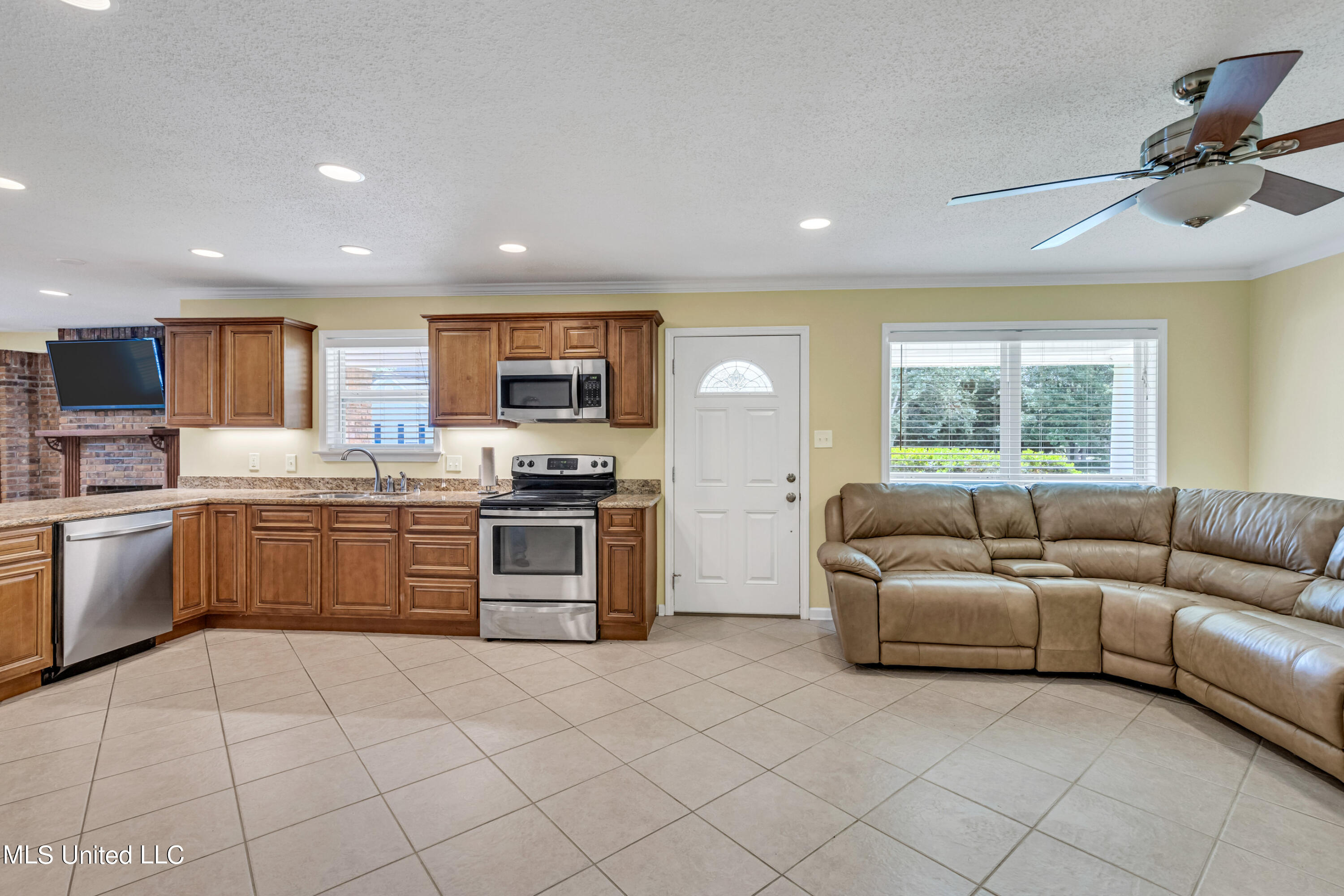 234 Alexander Road Long Beach, MS 39560 - Photo 6 of 28 234AlexanderRd-6