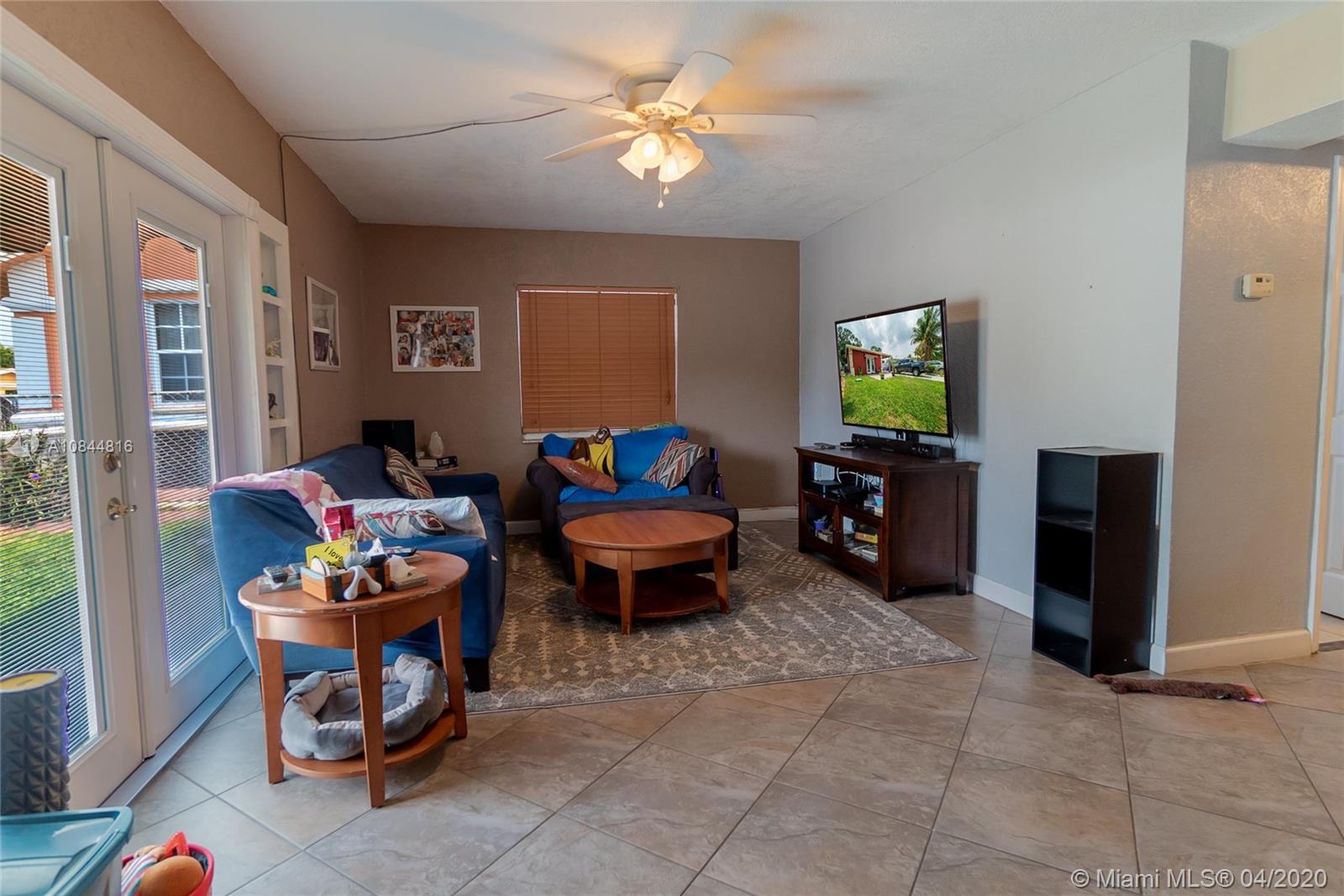 1228 South Ridge Road Lantana, FL 33462 - Photo 4 of 16