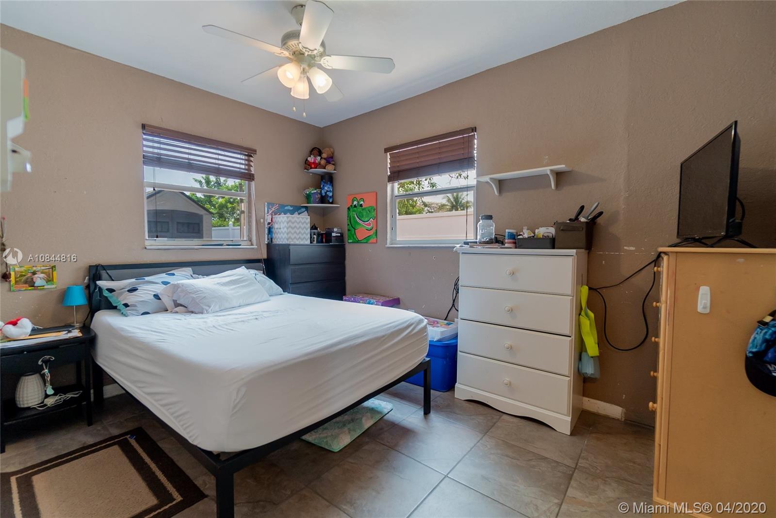 1228 South Ridge Road Lantana, FL 33462 - Photo 9 of 16