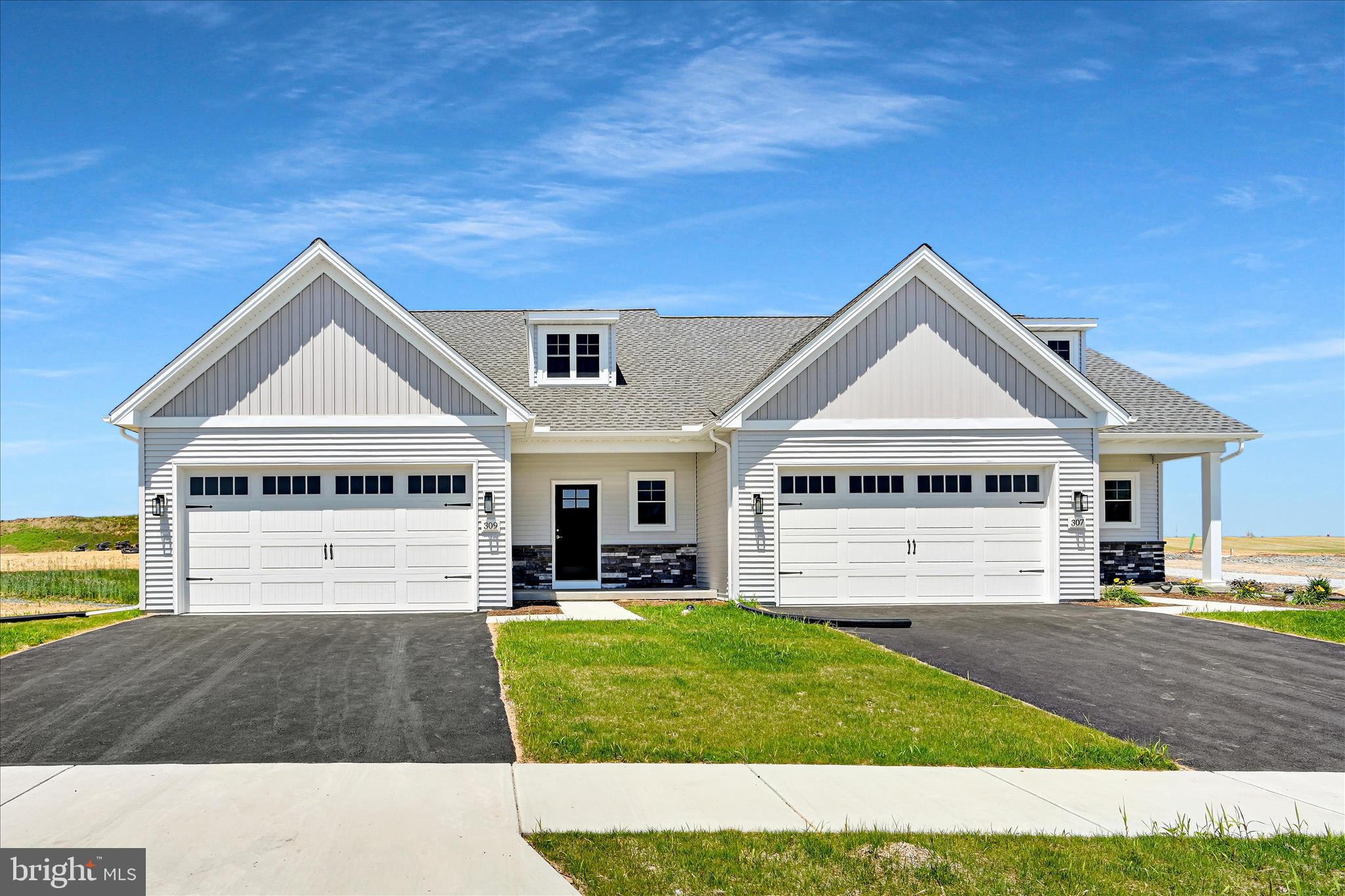 309 Ridgefield Drive Elizabethtown, PA 17022 - Photo 1 of 34 Exterior Front