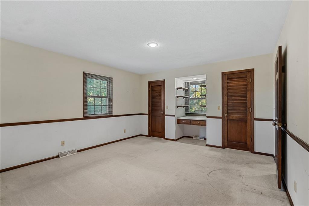 4724 Mullen Road Shawnee, KS 66216 - Photo 16 of 37 Gallery Image 16