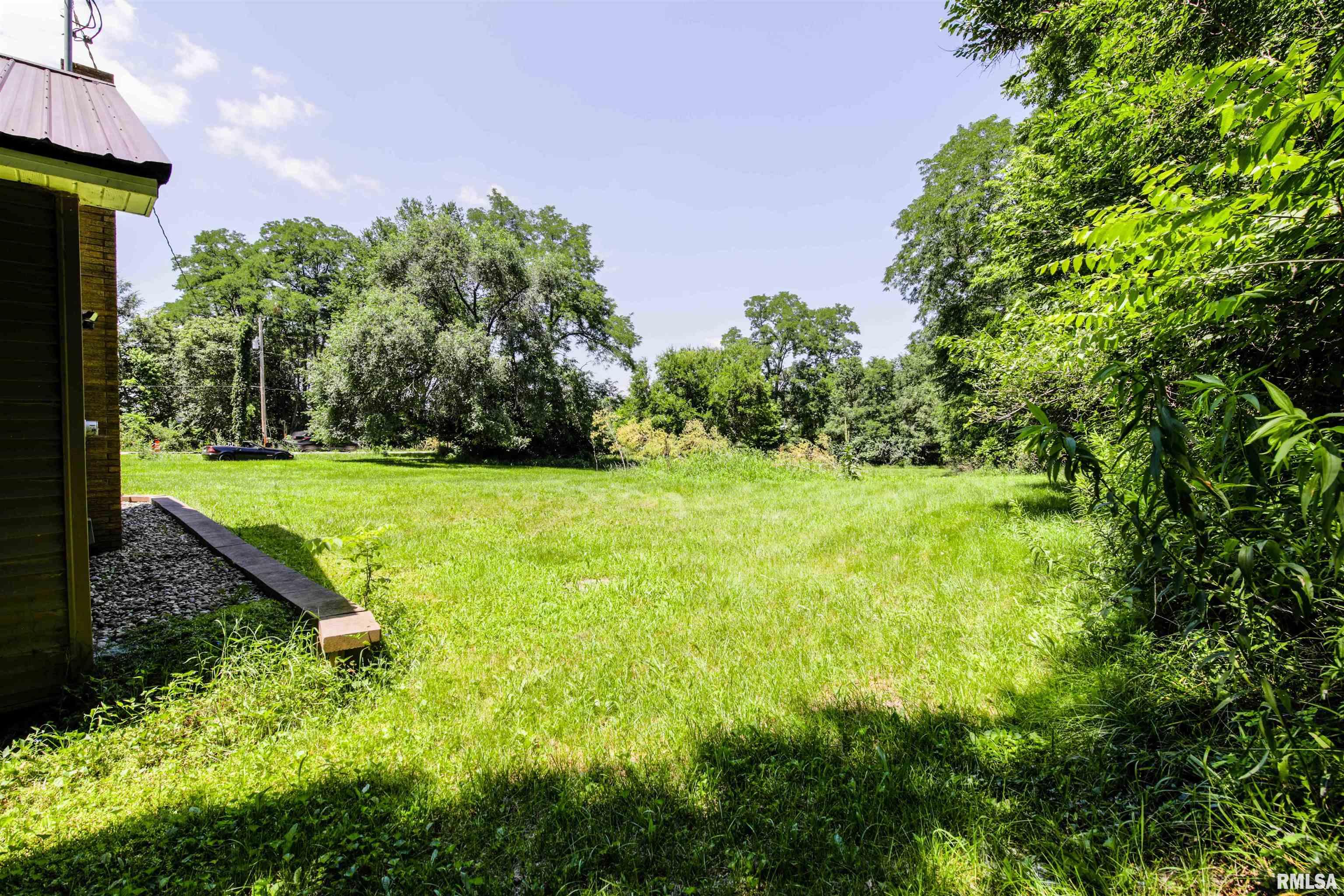 1562 Spring Bay Road East Peoria, IL 61611 - Photo 44 of 52
