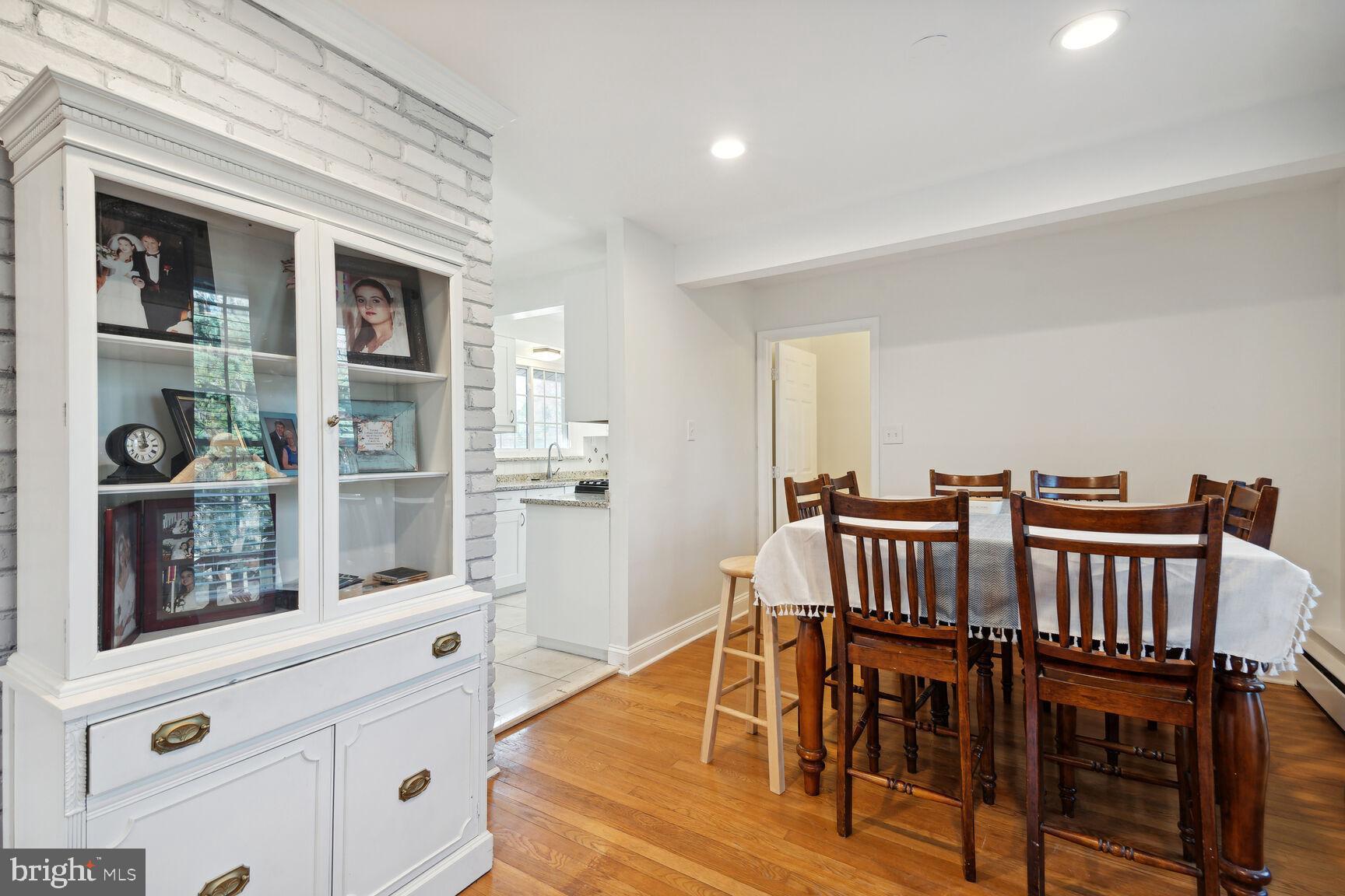 10118 Cornwall Road Fairfax, VA 22030 - Photo 11 of 49 Gallery Image 11
