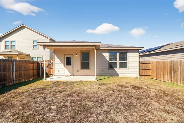 $1,700 | 137 Miracle Drive, Jarrell, TX 76537