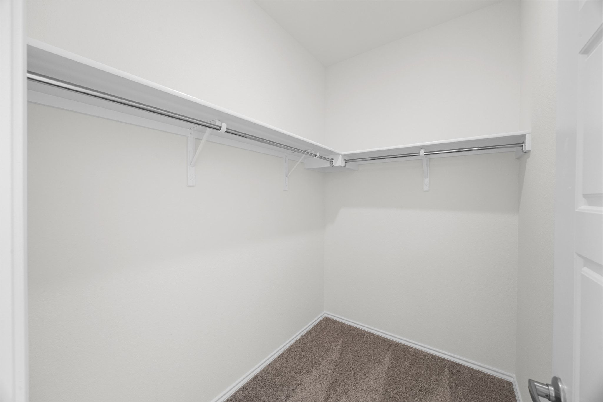 12102 Cantabria Road Austin, TX 78748 - Photo 16 of 29 a view of a room with shelf on the wall
