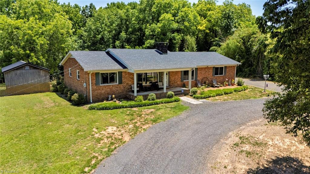 406 Old Liberty Road Asheboro, NC 27203 - Photo 1 of 41