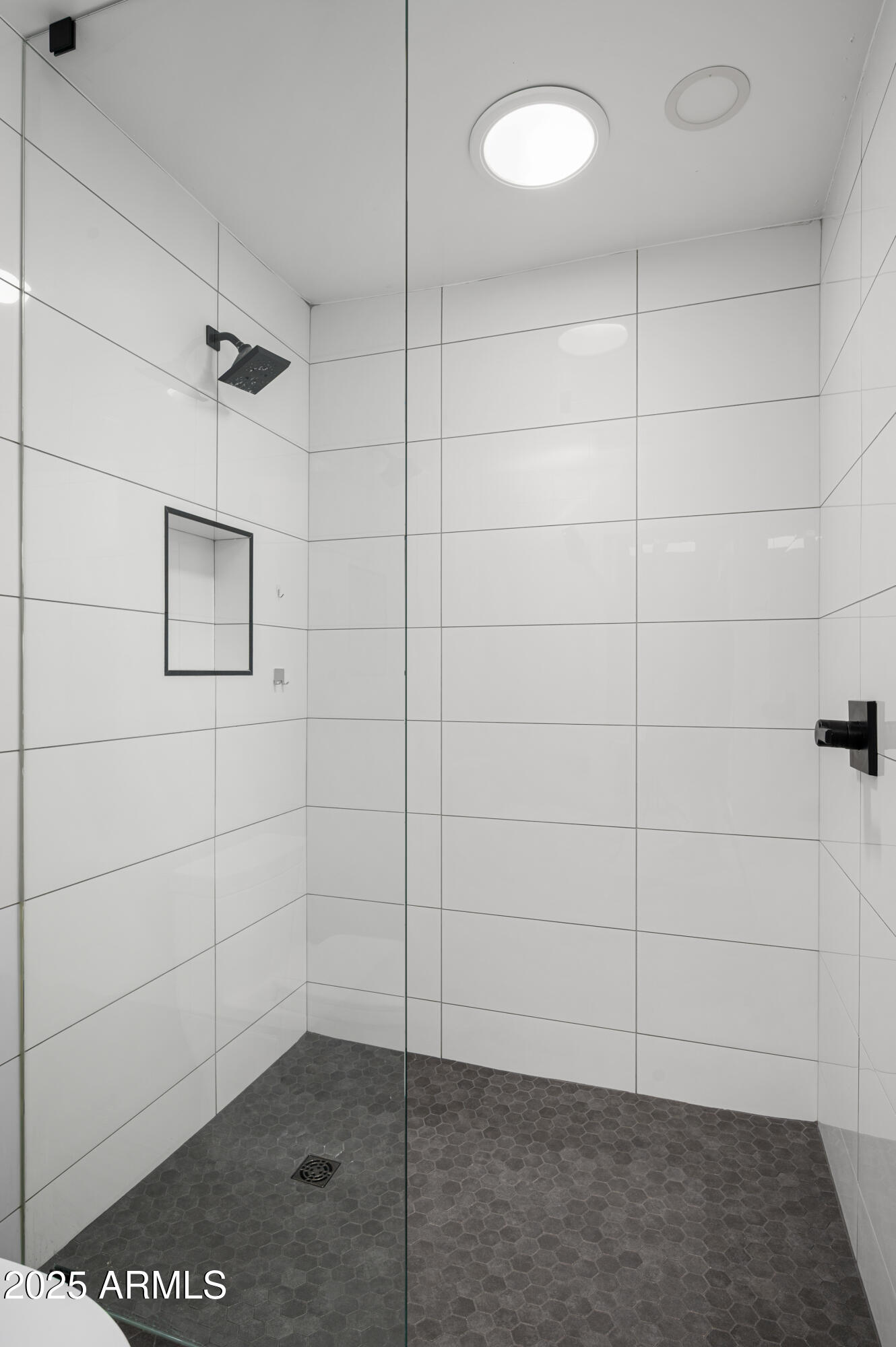 4336 East Piccadilly Road Phoenix, AZ 85018 - Photo 21 of 42 Primary Bathroom
