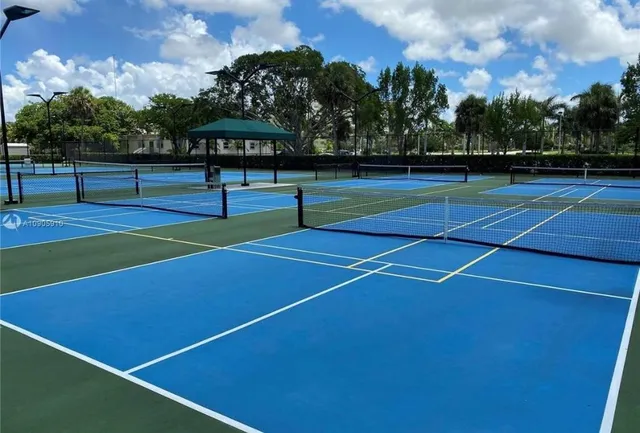 $1,850 | 901 Hillcrest Drive, Unit 307, Hollywood, FL 33021