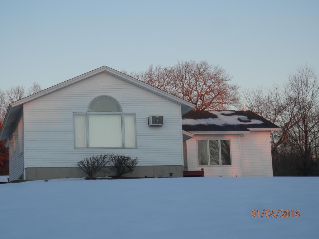 18 Humphrey Road Derry, NH 03038 - Photo 1 of 17