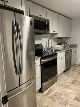 $2,800 | 34 Bryon Road, Unit 3, Boston, MA 02467