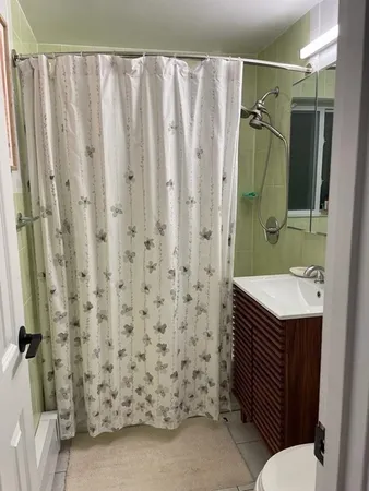 $2,800 | 34 Bryon Road, Unit 3, Boston, MA 02467