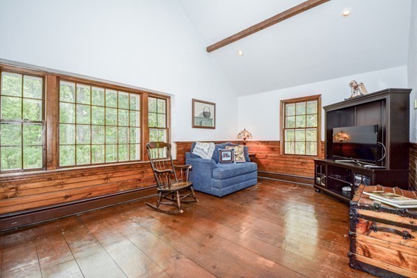 297 Long Hill Road Bolton, MA 01740 - Photo 4 of 29 Gallery Image 4