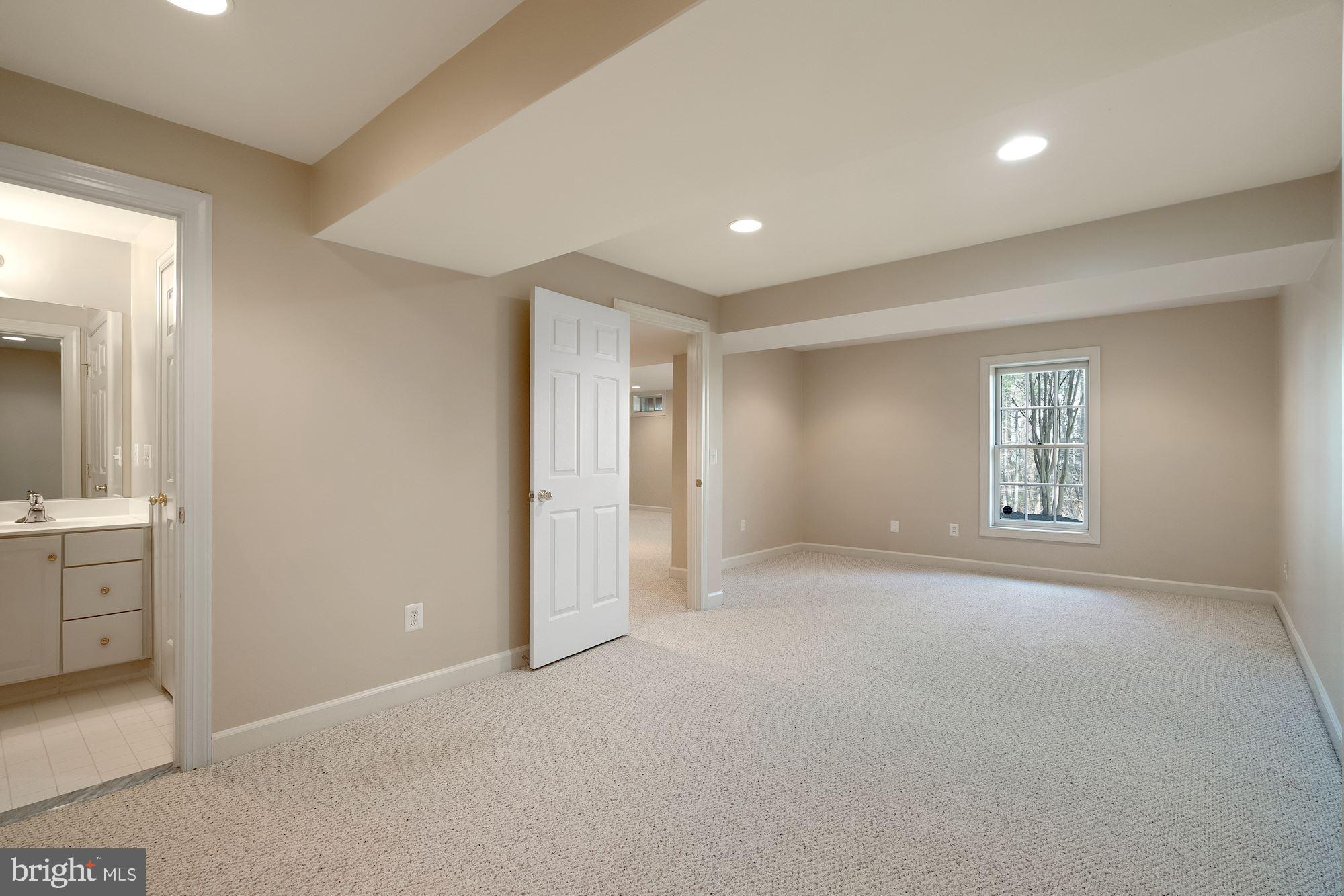 8550 Center Road Springfield, VA 22152 - Photo 46 of 63 Bright in-law suite 14'x23'!