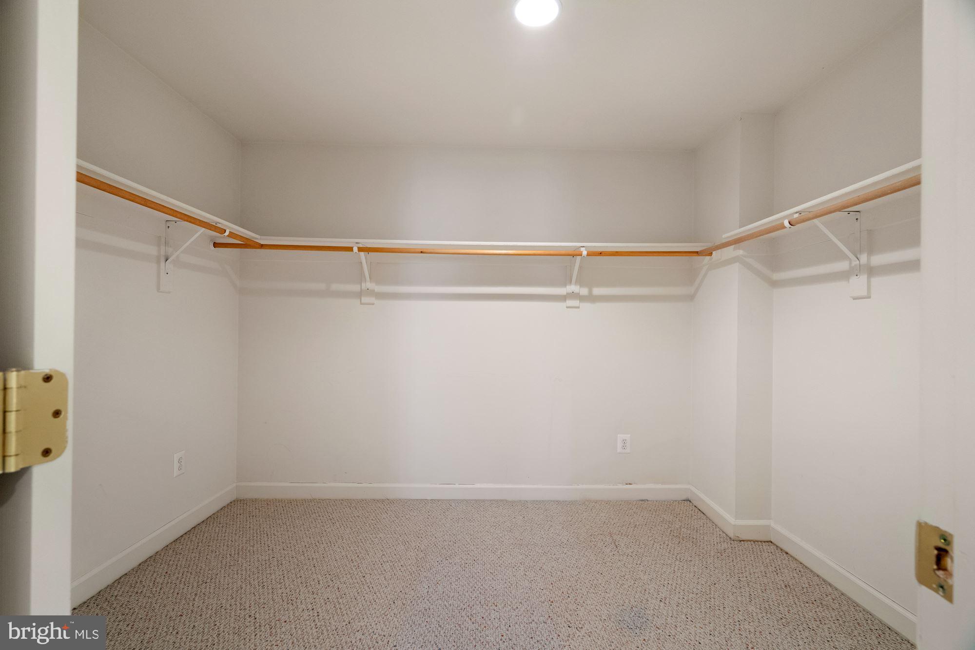 8550 Center Road Springfield, VA 22152 - Photo 48 of 63 This W.I.C. is 11'x9'!