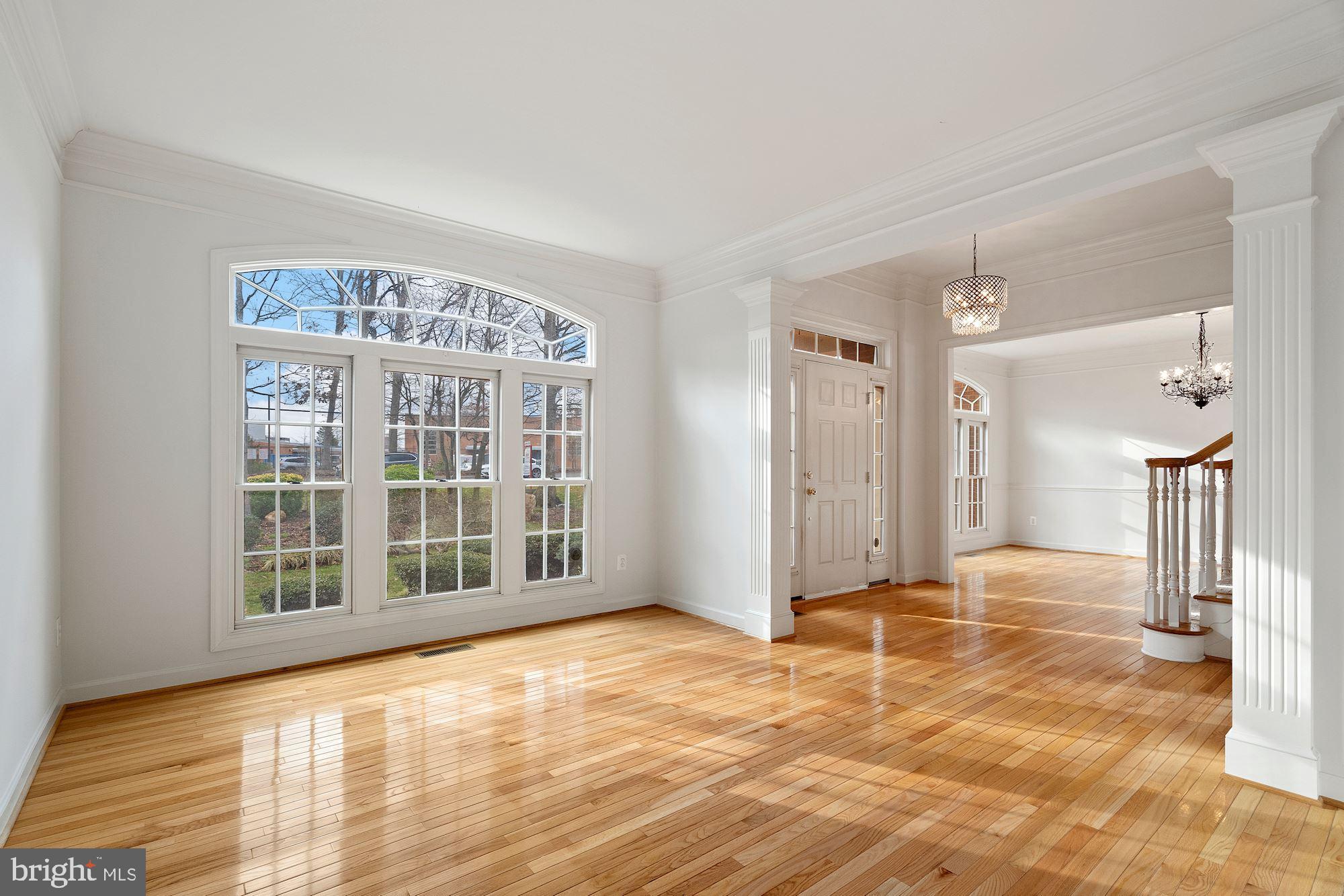 8550 Center Road Springfield, VA 22152 - Photo 6 of 63 Formal living room