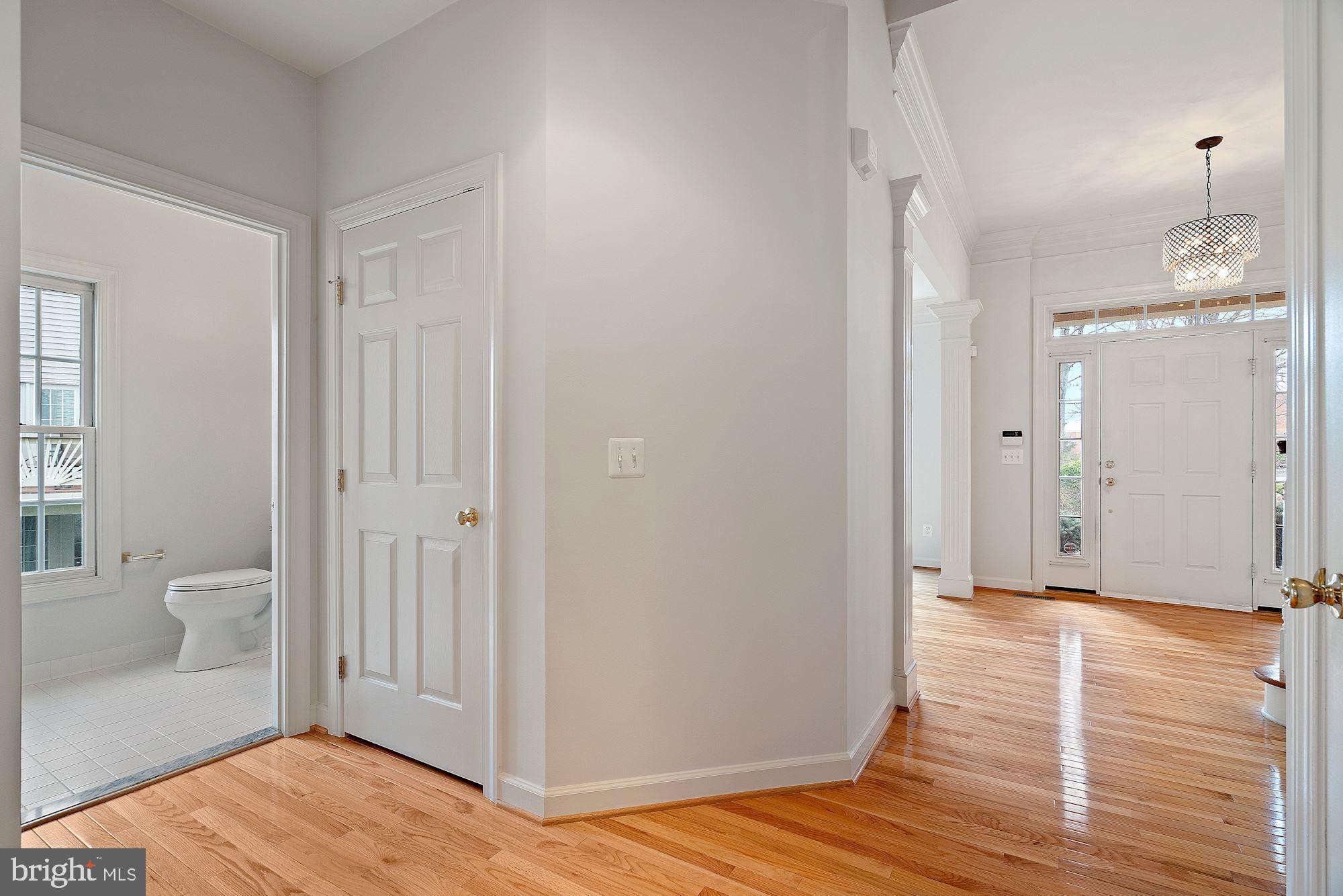 8550 Center Road Springfield, VA 22152 - Photo 9 of 63 Powder room between office & family room