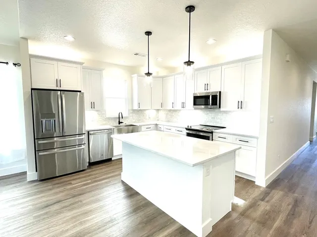 $2,895 | 706 Cirrus Lane, Fredericksburg, TX 78624