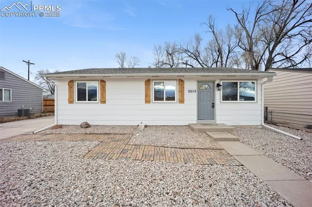 $338,500 | 2513 Chimayo Drive, Colorado Springs, CO 80911