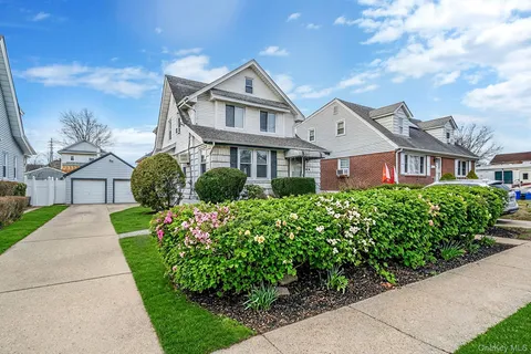 $695,000 | 247-18 137th Avenue | Queens