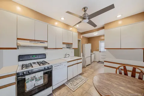 $695,000 | 247-18 137th Avenue | Queens