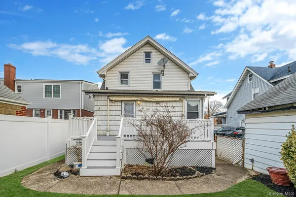 $695,000 | 247-18 137th Avenue | Queens