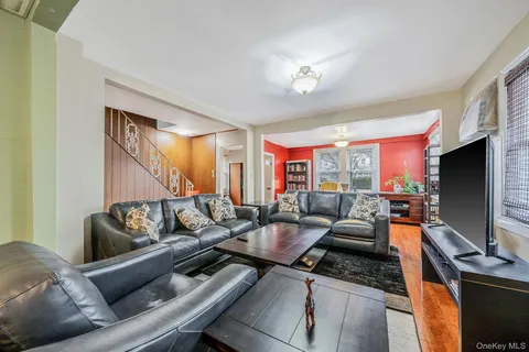 $695,000 | 247-18 137th Avenue | Queens