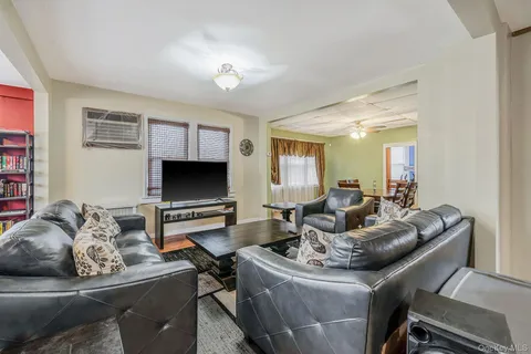 $695,000 | 247-18 137th Avenue | Queens