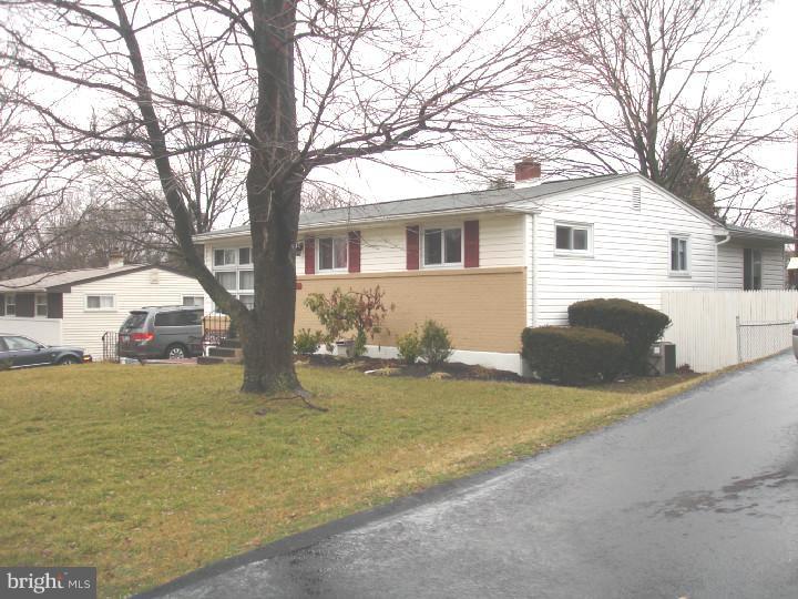 209 Tuscany Road Aston, PA 19014 - Photo 2 of 23 Exterior Front
