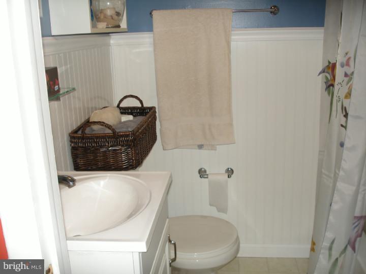 209 Tuscany Road Aston, PA 19014 - Photo 15 of 23 Bathroom