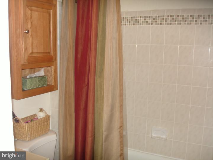 209 Tuscany Road Aston, PA 19014 - Photo 17 of 23 Bathroom