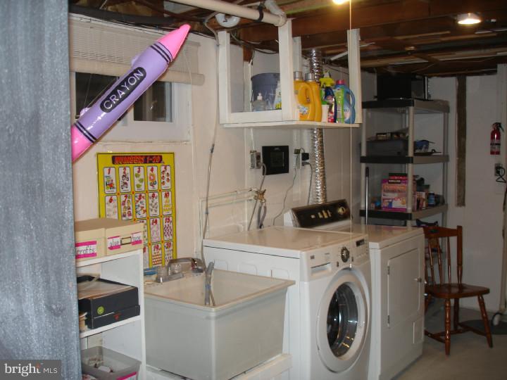 209 Tuscany Road Aston, PA 19014 - Photo 19 of 23 Laundry Room