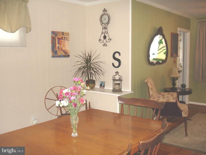 209 Tuscany Road Aston, PA 19014 - Photo 7 of 23 Living Room