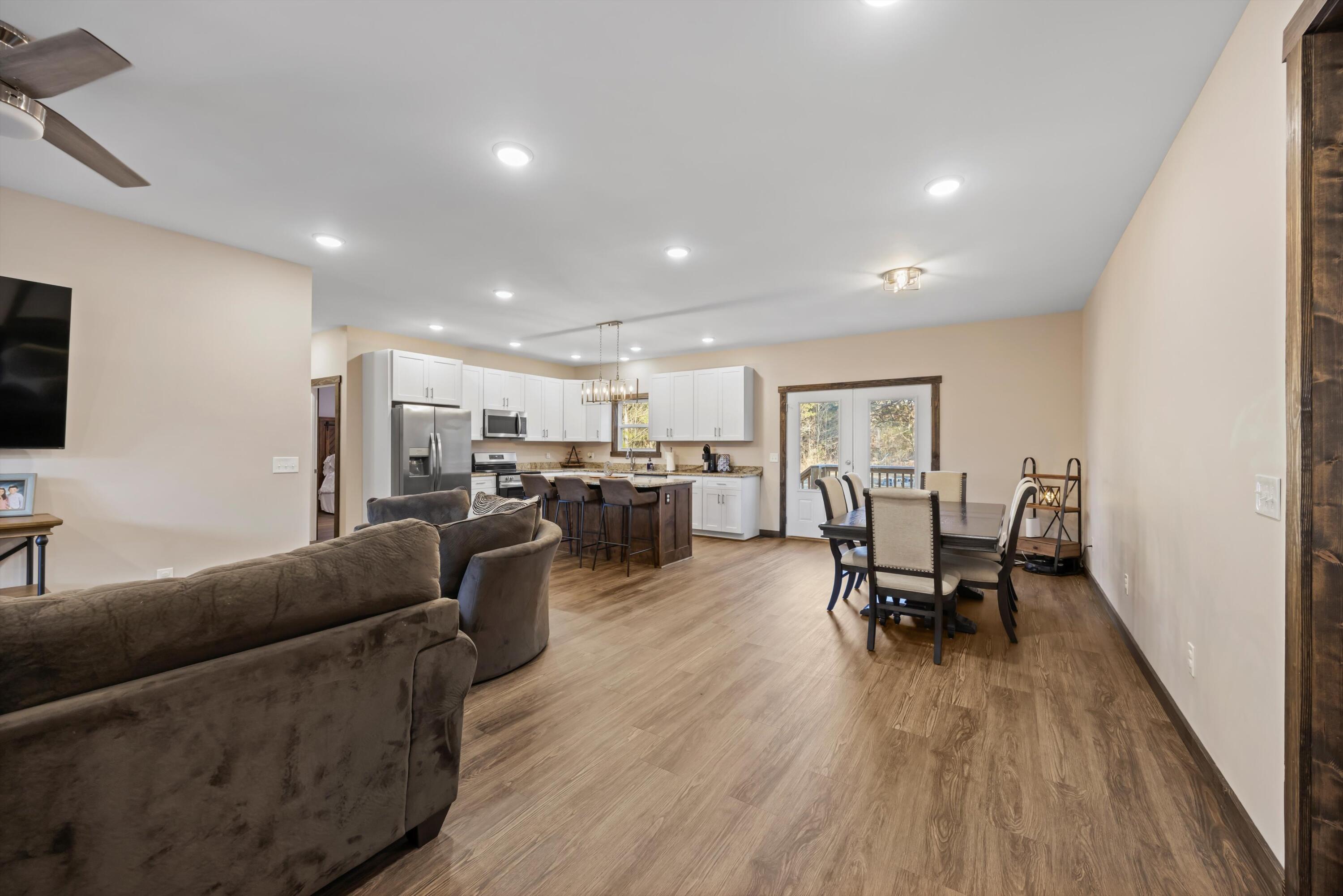 1717 Norton Bridge Road Chatsworth, GA 30705 - Photo 4 of 34 08-090A9762