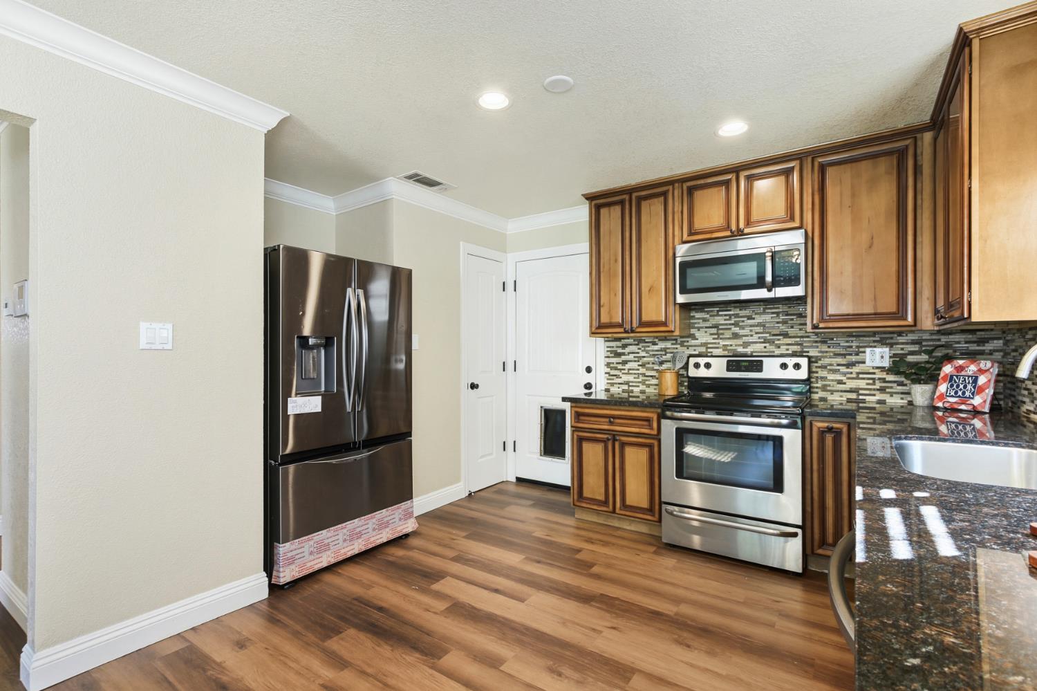 2247 Whistler Way Rancho Cordova, CA 95670 - Photo 8 of 32