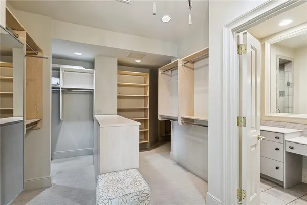 $745,000 | 400 Metairie-Hammond Highway, Unit 5E, Metairie, LA 70005