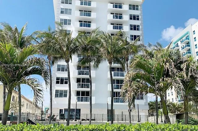 a view of a multi story building