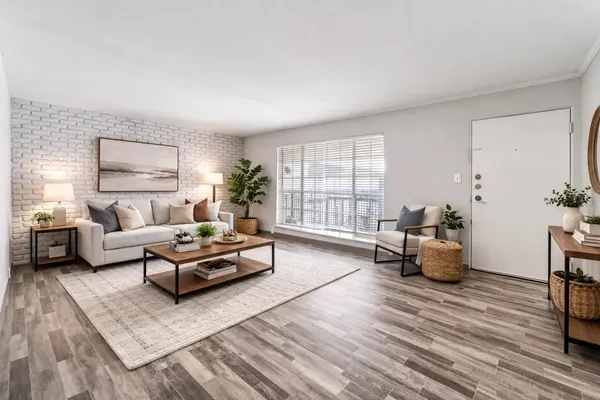 $726 | 2815 Greenridge Drive, Unit 2162, Houston, TX 77057