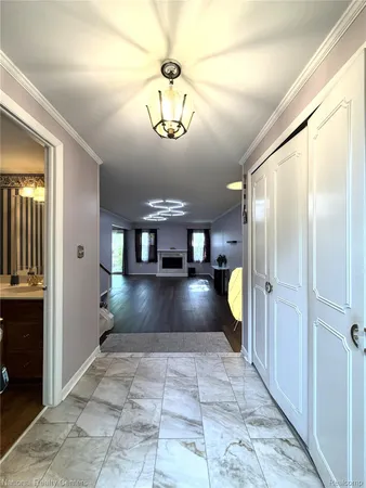 $330,000 | 1641 Brentwood, Troy, MI 48098