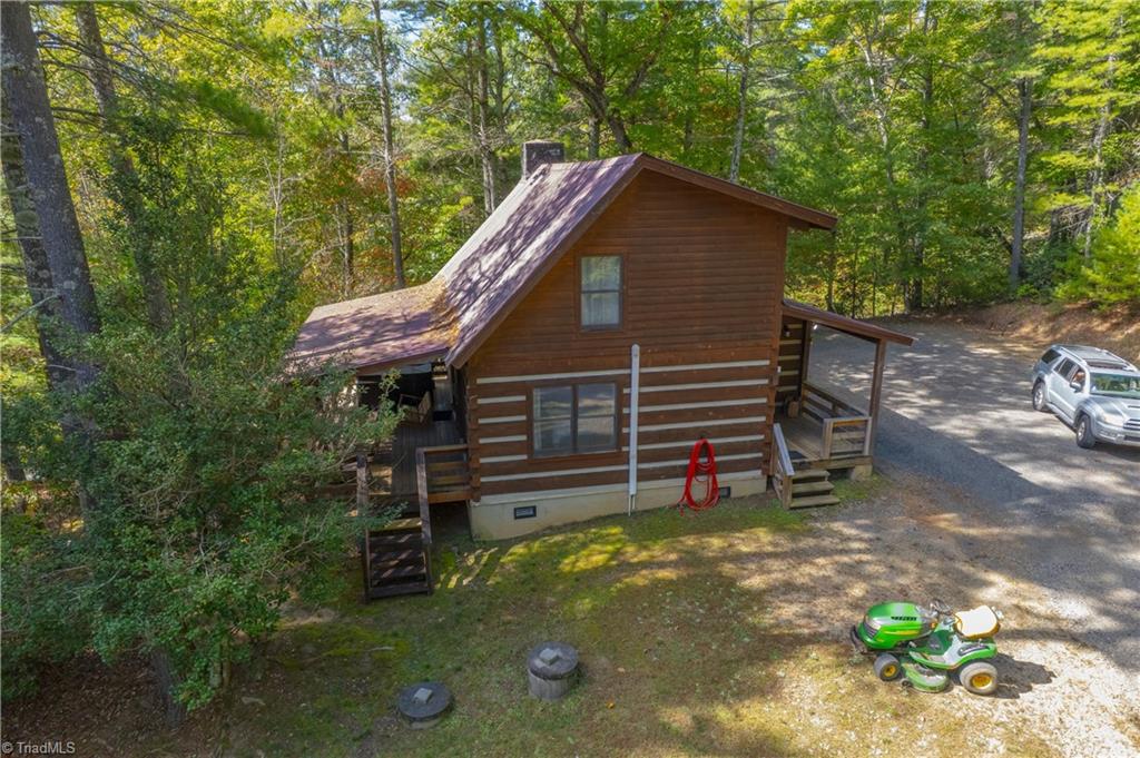 1105 Fall Creek Road Purlear, NC 28665 - Photo 6 of 48