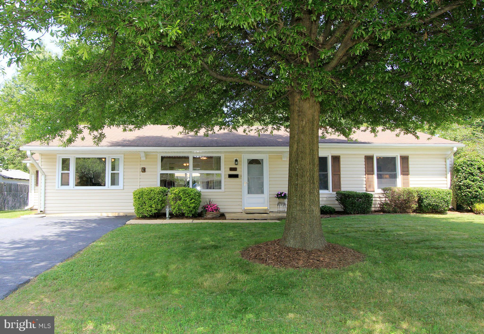 8109 Russell Road Alexandria, VA 22309 - Photo 1 of 25 Exterior (Front)