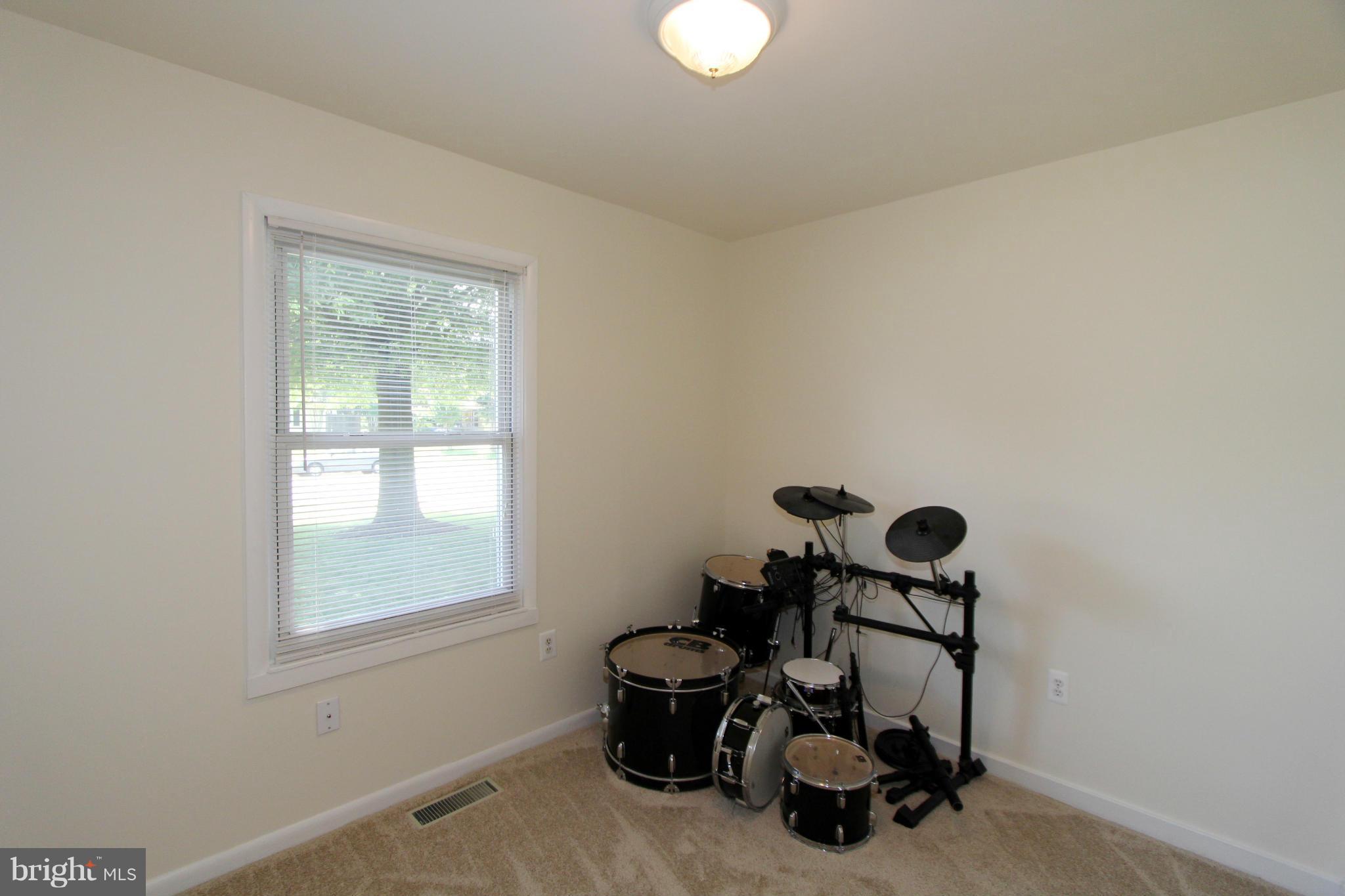 8109 Russell Road Alexandria, VA 22309 - Photo 24 of 25 Bedroom 3