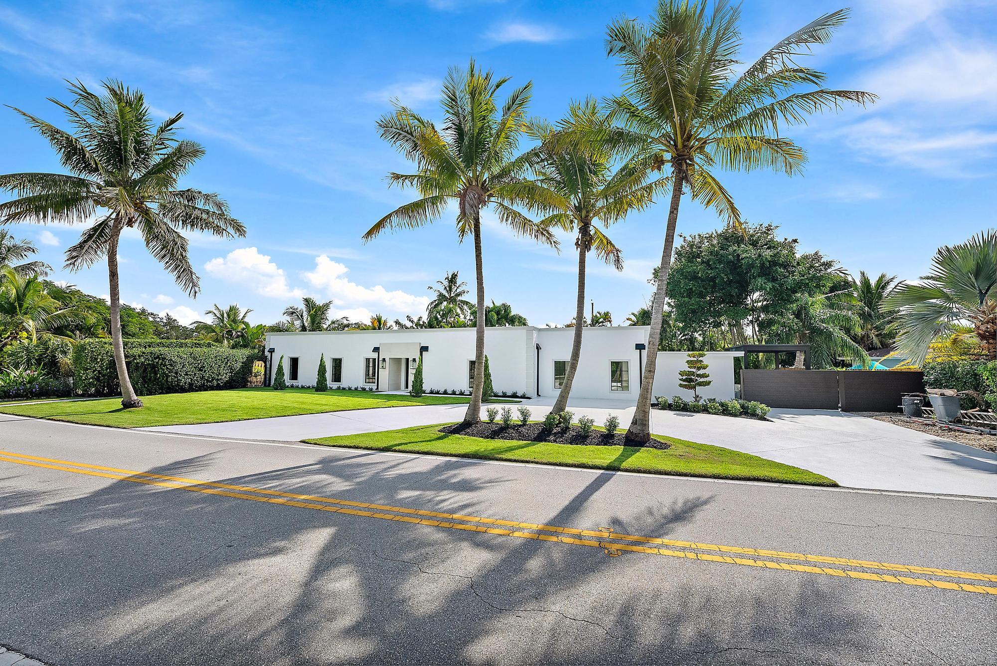 391 West Riverside Drive Tequesta, FL 33469 - Photo 33 of 52 391 W Riverside Dr-8