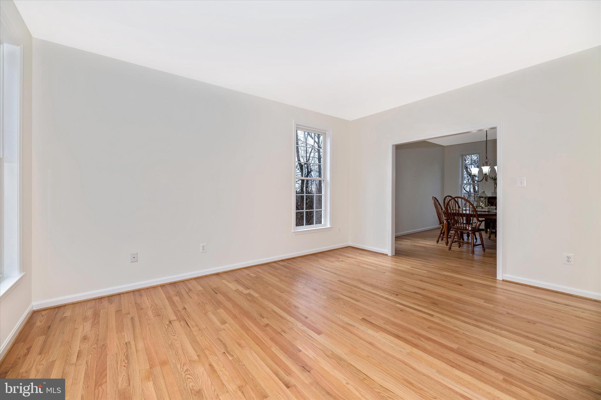 4905 Round Hill Road Frederick, MD 21702 - Photo 13 of 56 Living Room