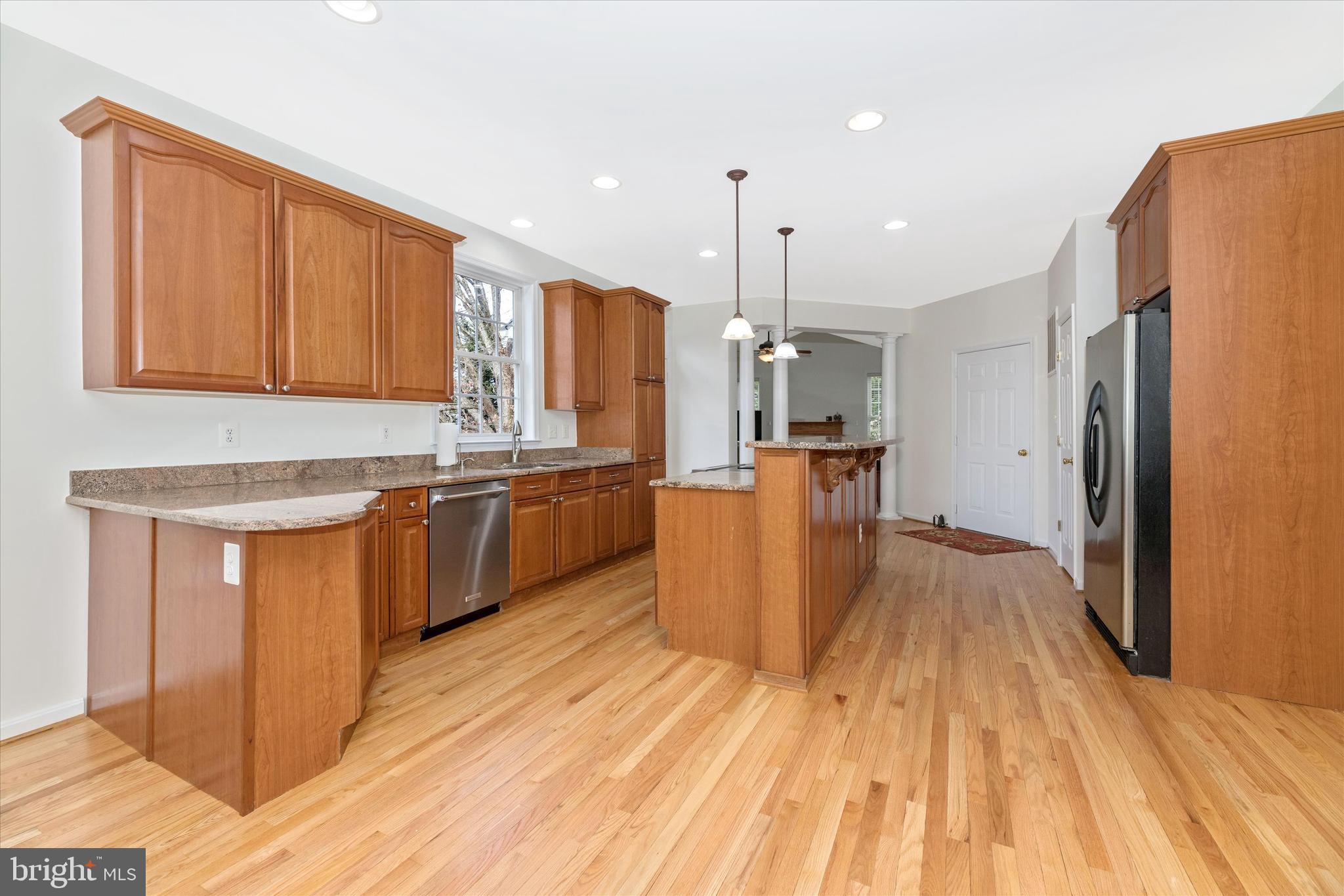 4905 Round Hill Road Frederick, MD 21702 - Photo 19 of 56 Kitchen
