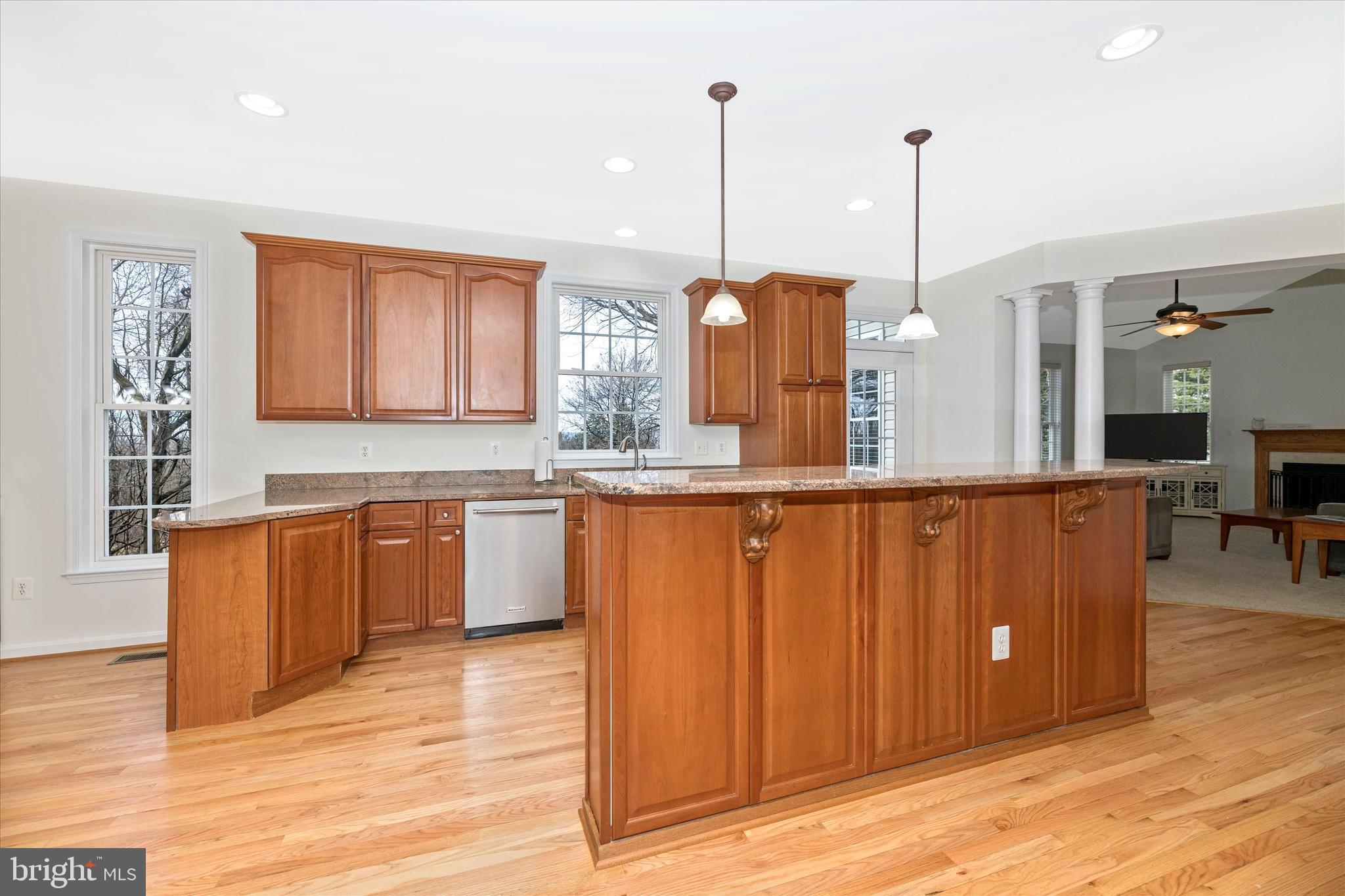 4905 Round Hill Road Frederick, MD 21702 - Photo 20 of 56 Kitchen