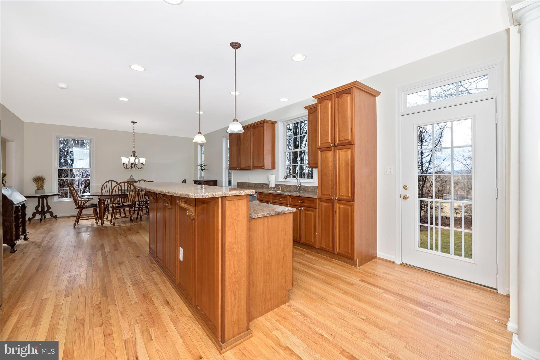 4905 Round Hill Road Frederick, MD 21702 - Photo 22 of 56 Kitchen